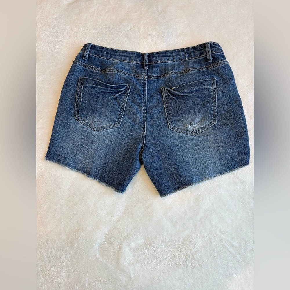 Route 66 Distressed Denim Women's Shorts - Size 8. - Picture 6 of 11